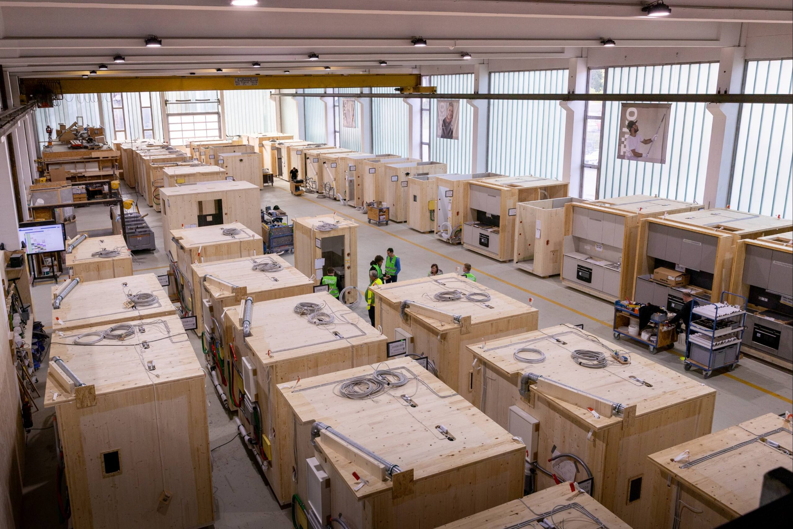 Einblick in die Fertigung: Man sieht diverse Modelle.